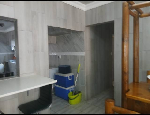 3 BEDROOM FREEHOLD FOR SALE IN MOUNTAIN VIEW